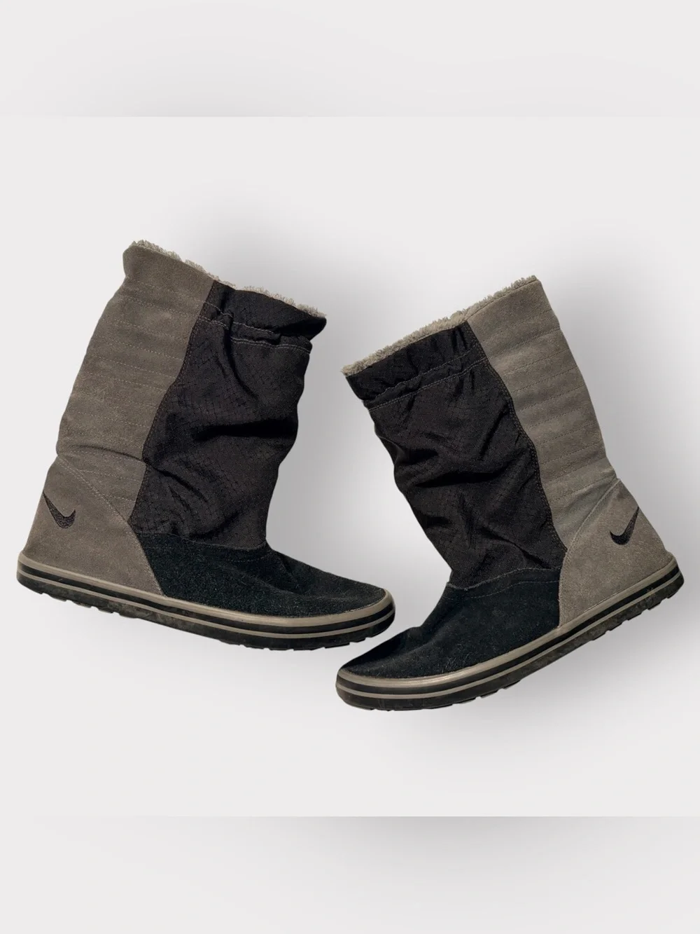 Nike Women’s 8 Facile Sherpa Lined Boots Black Gray Suede Mid Calf Winter